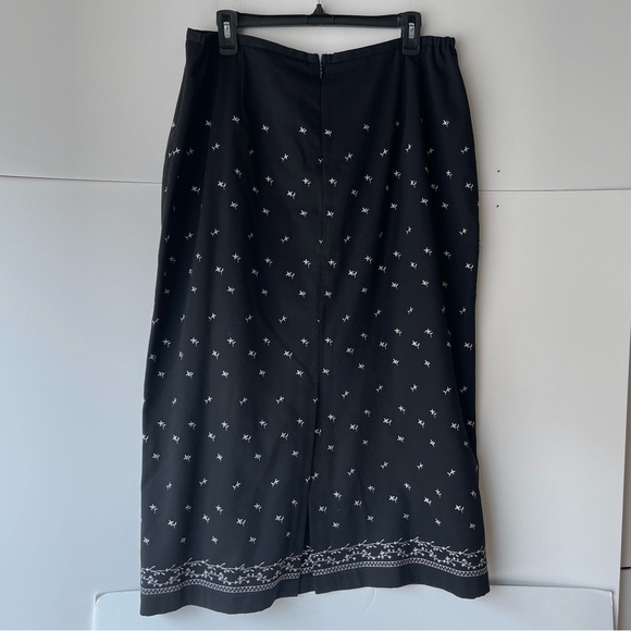 ColdWater Creek Women Petite Plus Size XL Black Floral Embroidered Maxi Skirt - Picture 10 of 11